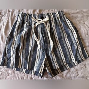 FOREVER 21 Linen Shorts. Size M. Cream/Blue. Elastic waistband. Button fly.